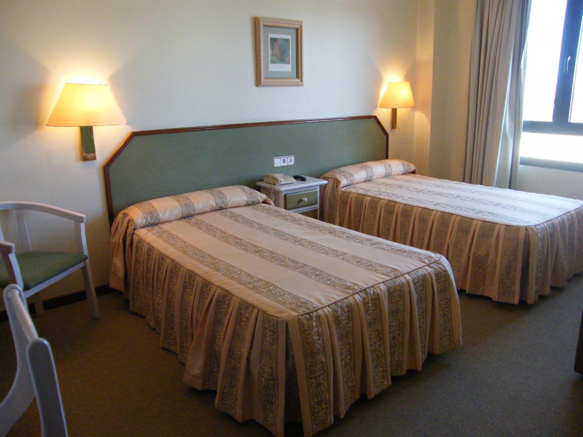Hotel Magallon Каспе Экстерьер фото